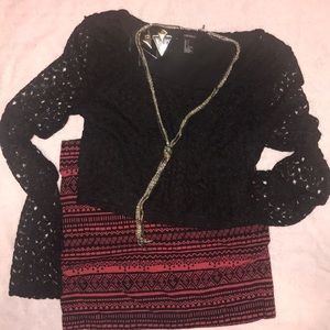 Forever 21 lace long sleeve crop top